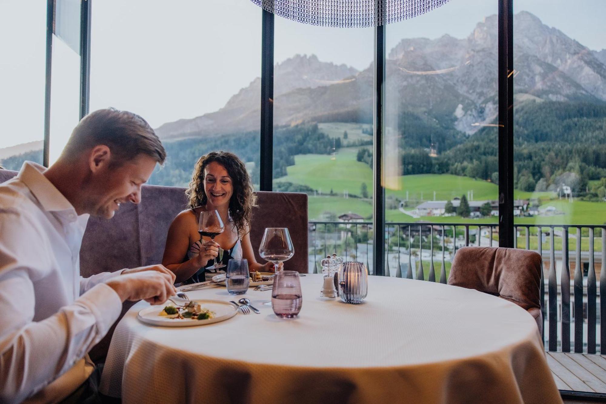 Hotel Riederalm Леоганг Экстерьер фото